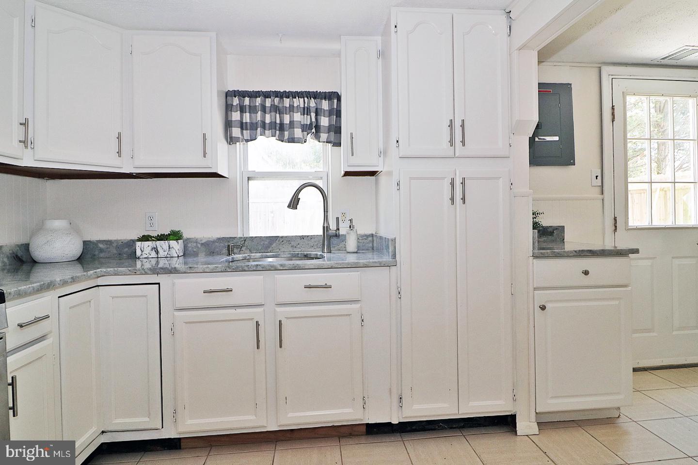 1016 Waterview Way Property Photo 12