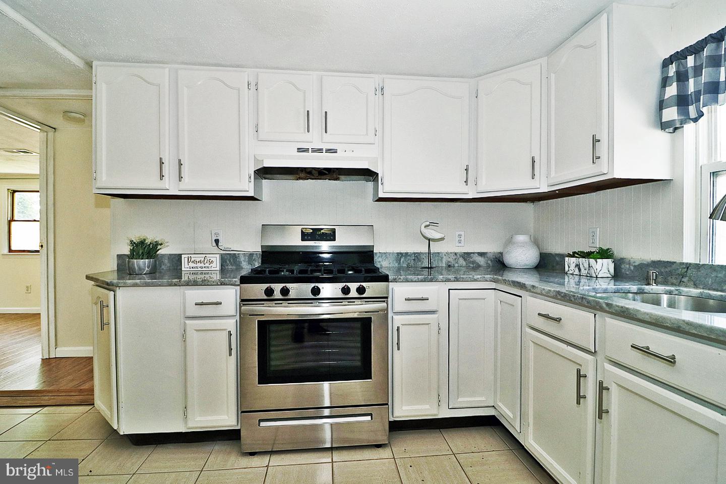 1016 Waterview Way Property Photo 13