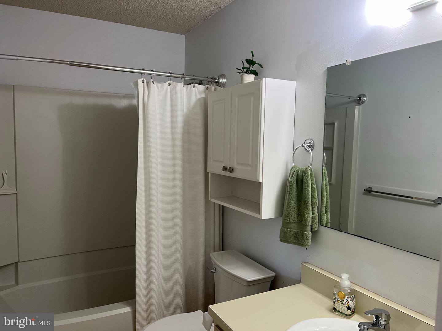 102 Jeanne Dr Property Photo 17