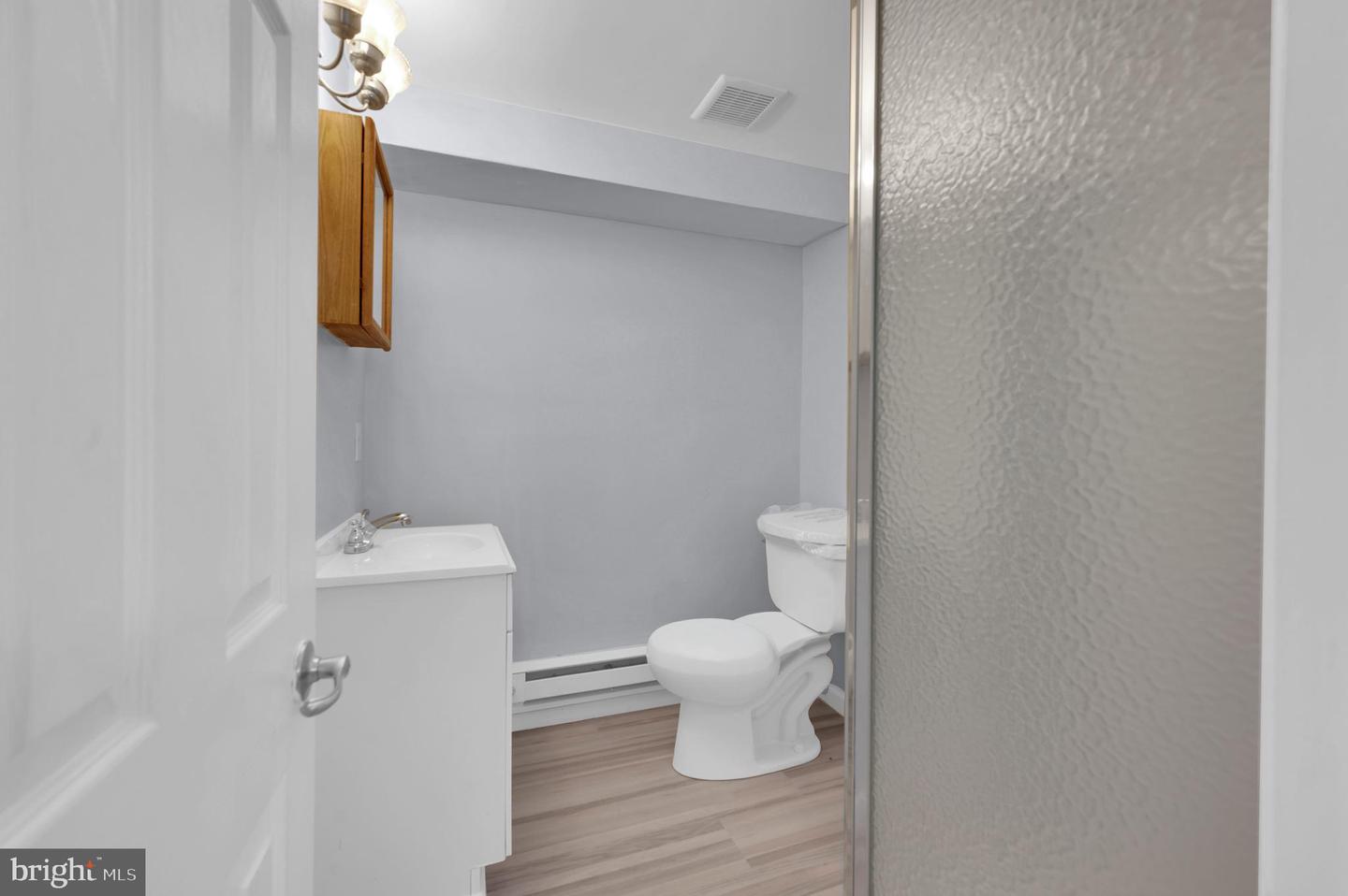 17 Delaware W Property Photo 20