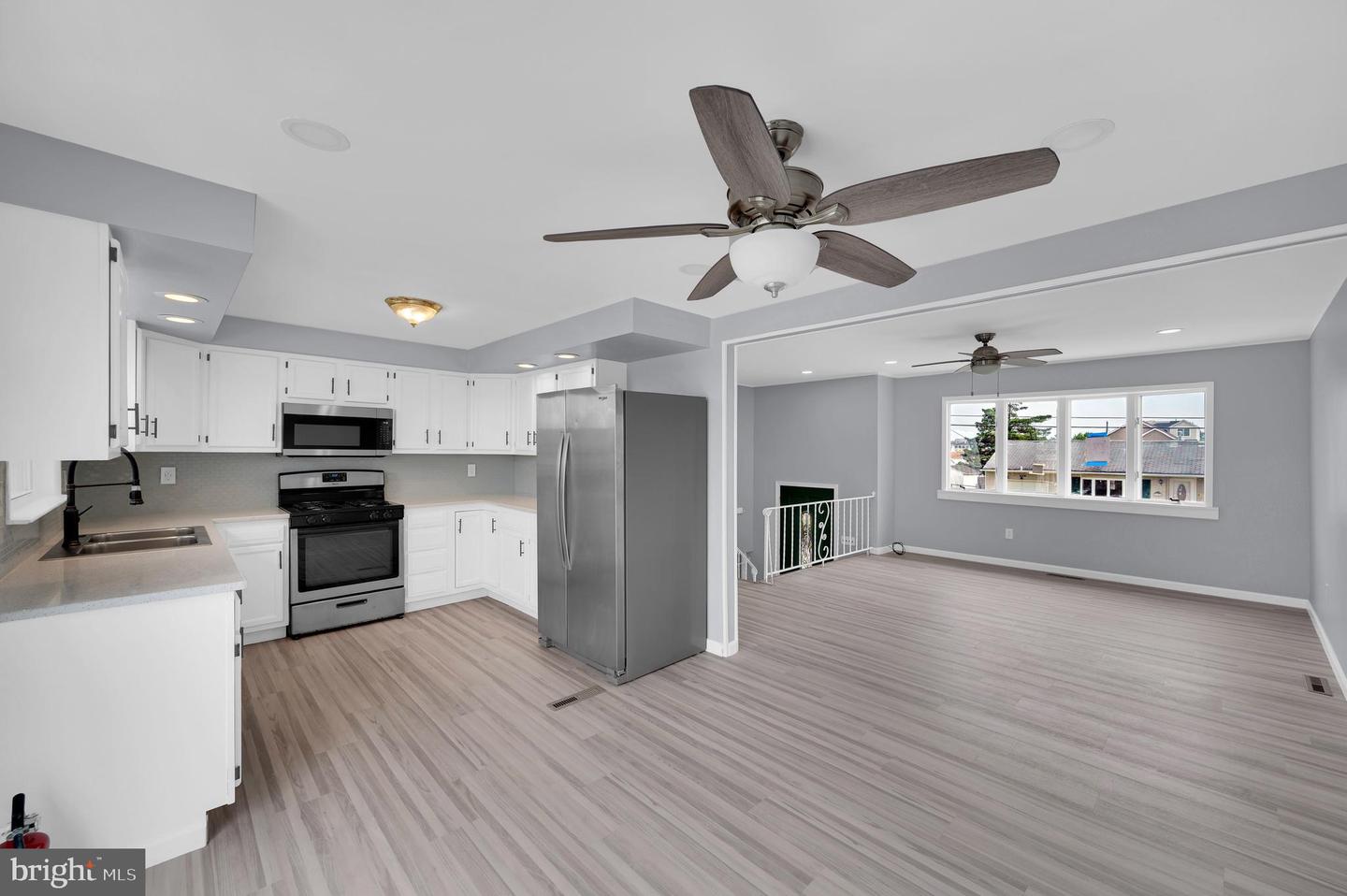 17 Delaware W Property Photo 48