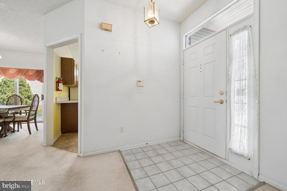 84 Chain Blvd Property Photo 5