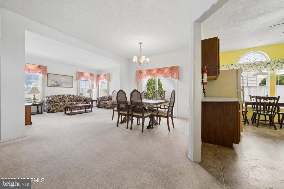 84 Chain Blvd Property Photo 7