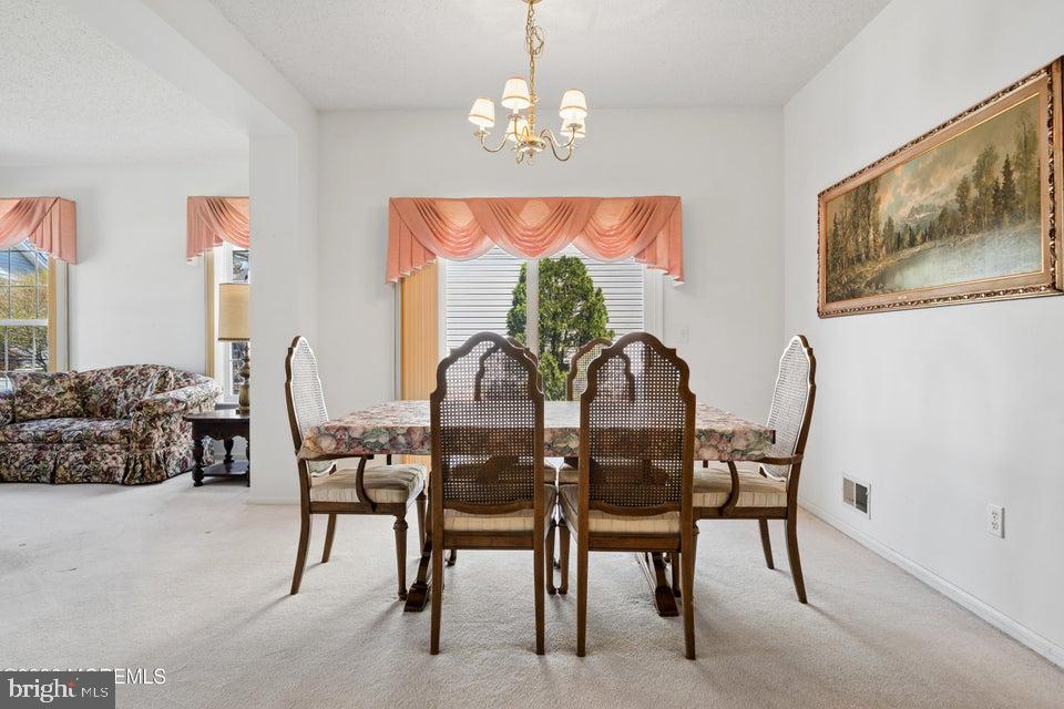 84 Chain Blvd Property Photo 20