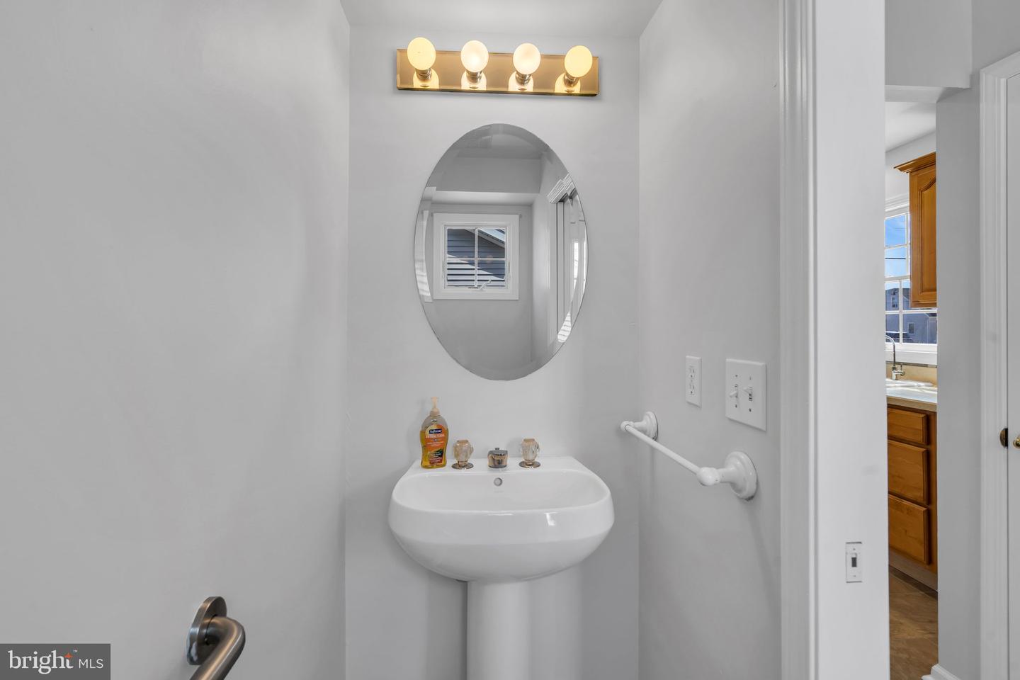 233 N 7th St Property Photo 16