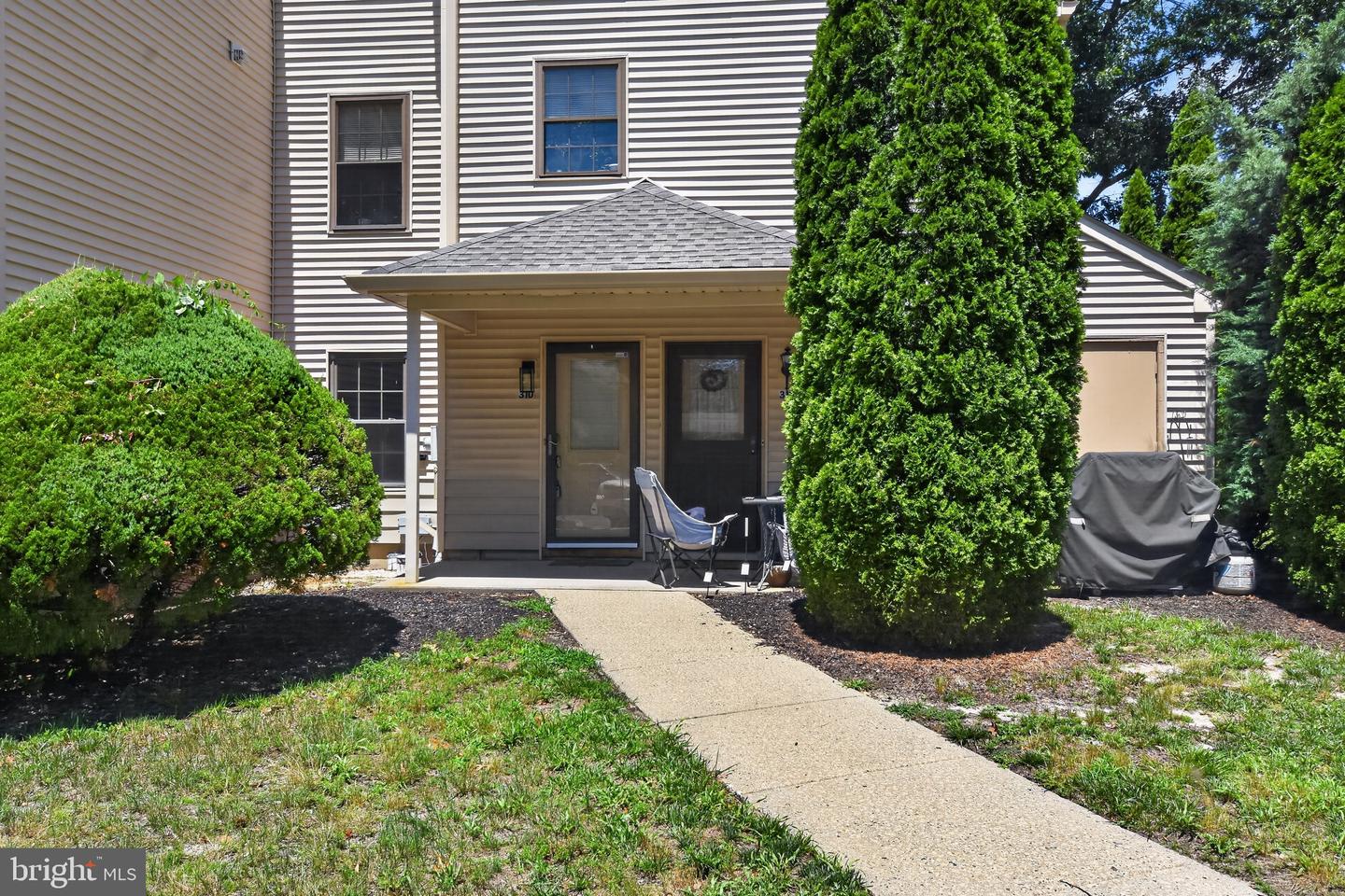 310 Owls Nest Ct Property Photo 3