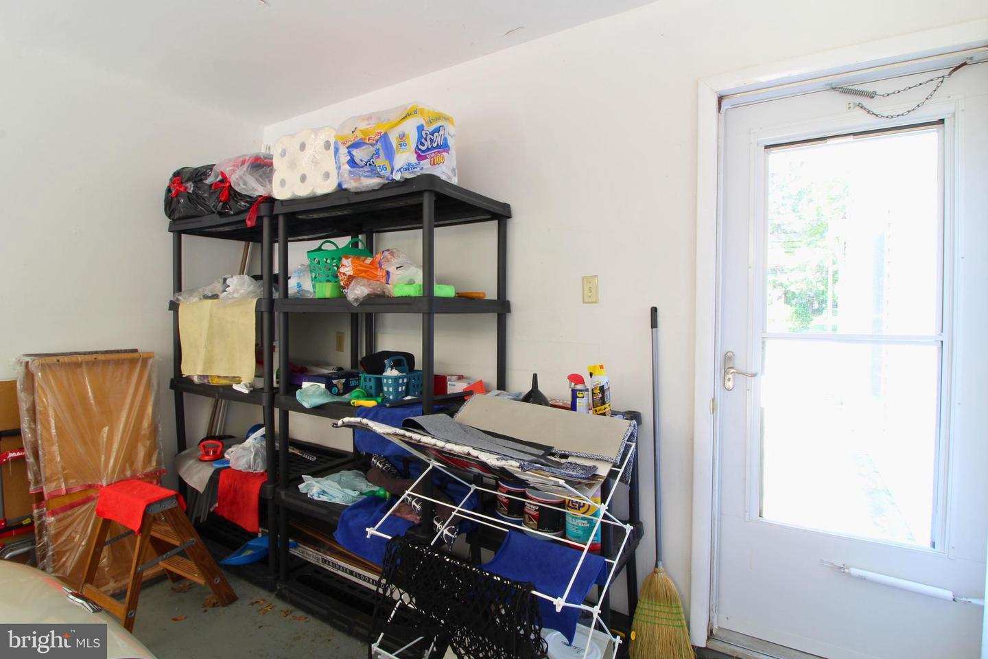 680-b Huntington Dr Property Photo 17