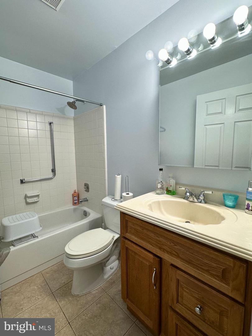 680-b Huntington Dr Property Photo 27