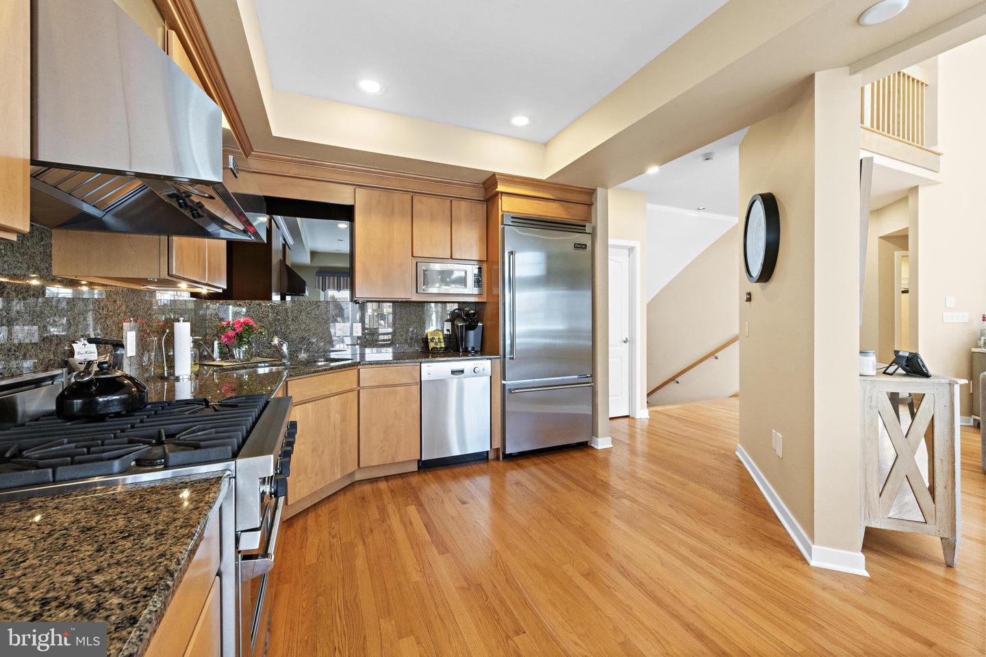 15 W Ryerson Ln Property Photo 18