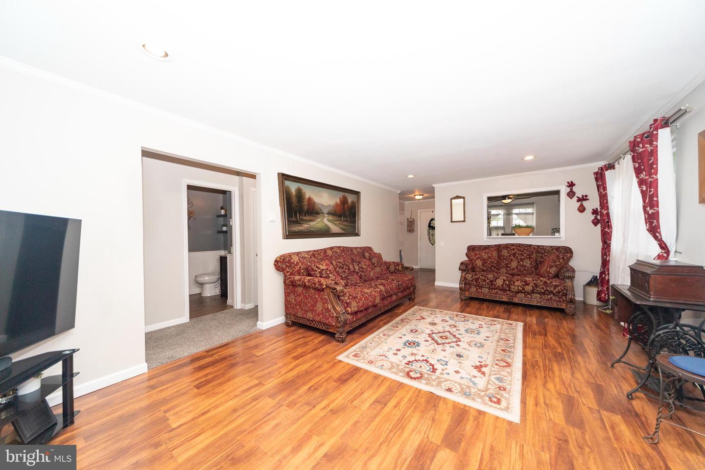 6 Stoneham Pl Property Photo 8