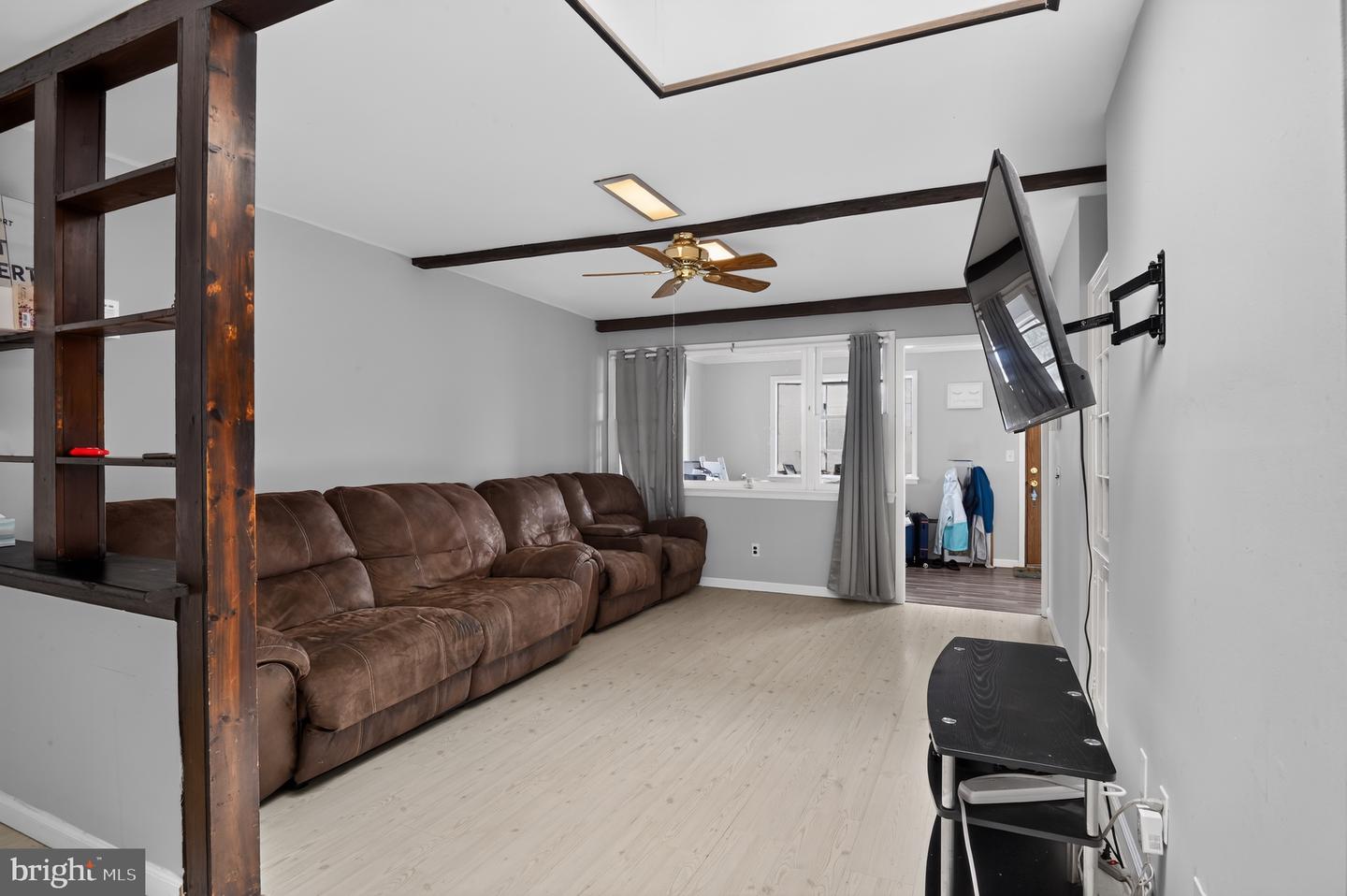 28 Cedar St Property Photo 6