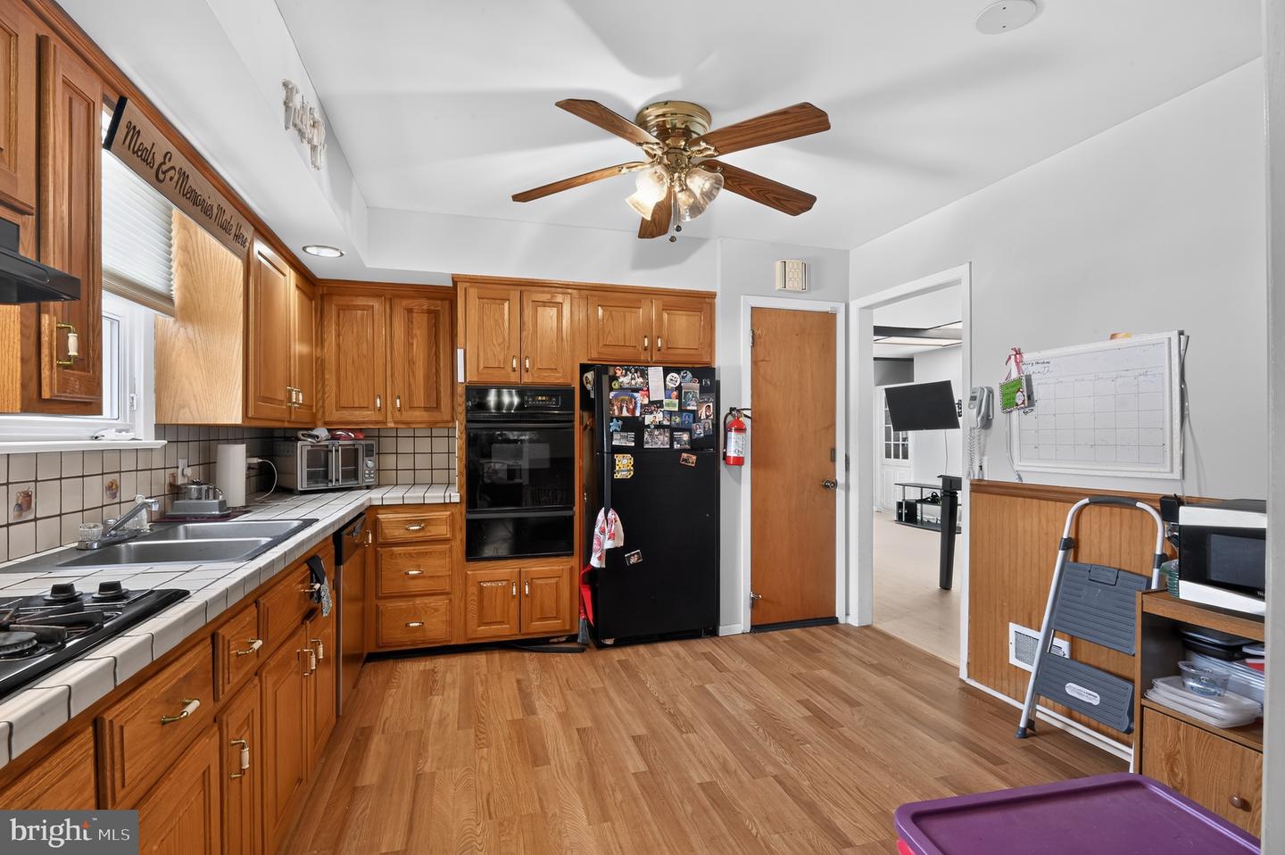 28 Cedar St Property Photo 10