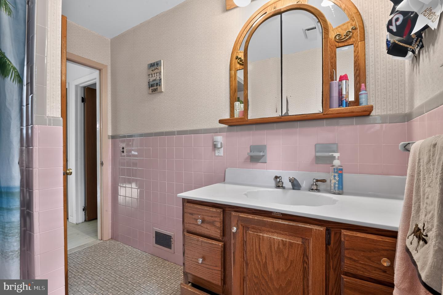 28 Cedar St Property Photo 22