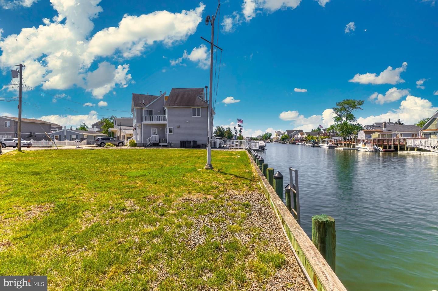 44 W Boat Dr Property Photo 3