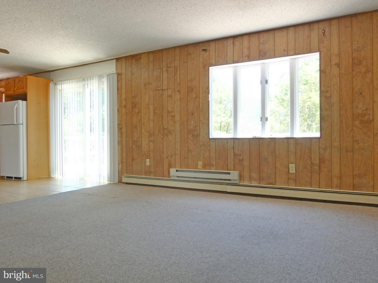 93 Outboard Ave Property Photo 7