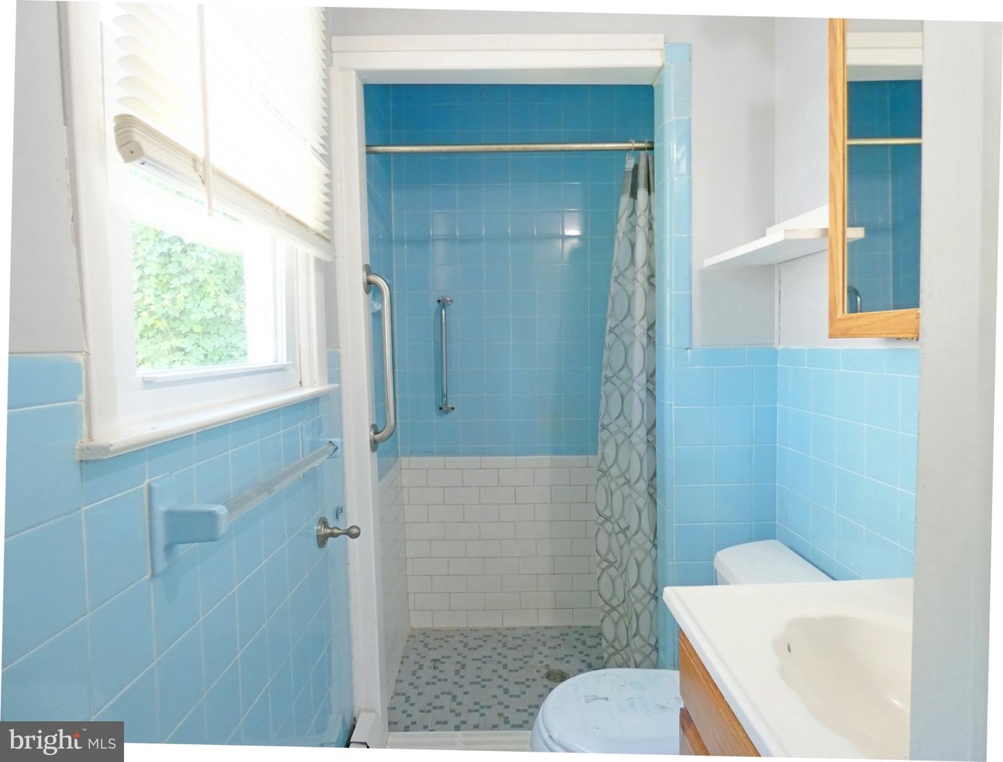 93 Outboard Ave Property Photo 9