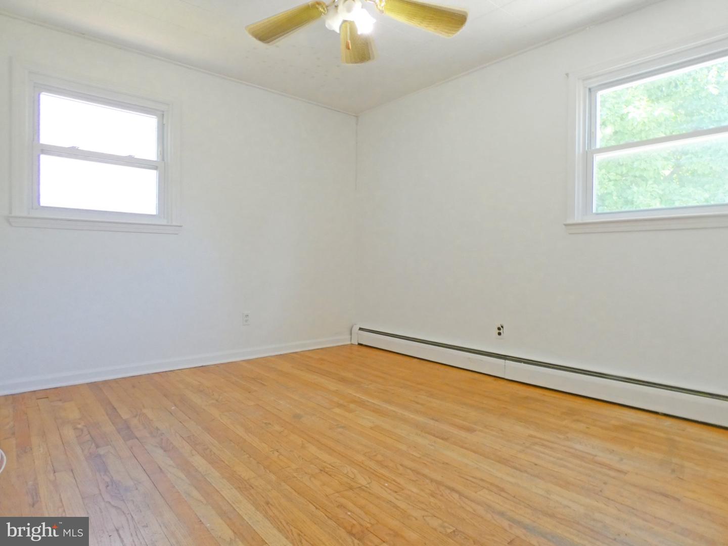 93 Outboard Ave Property Photo 28