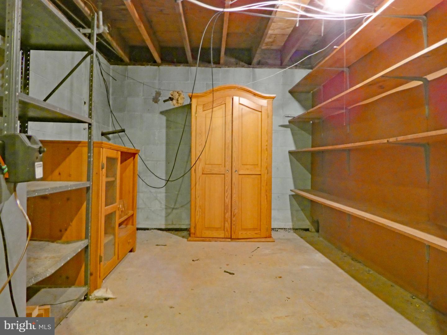 93 Outboard Ave Property Photo 40