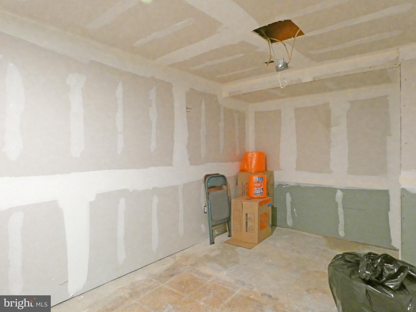 93 Outboard Ave Property Photo 42