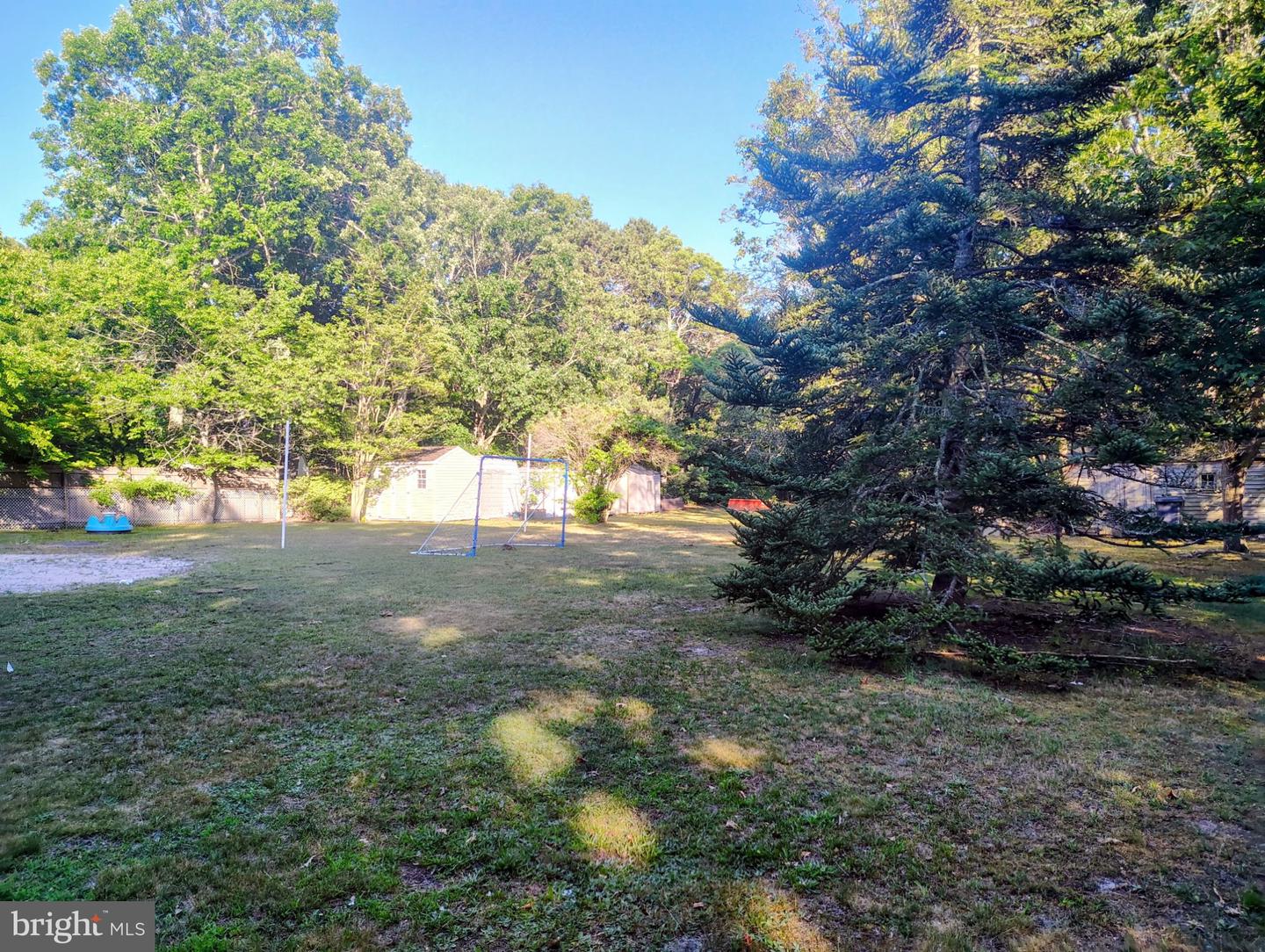 93 Outboard Ave Property Photo 47