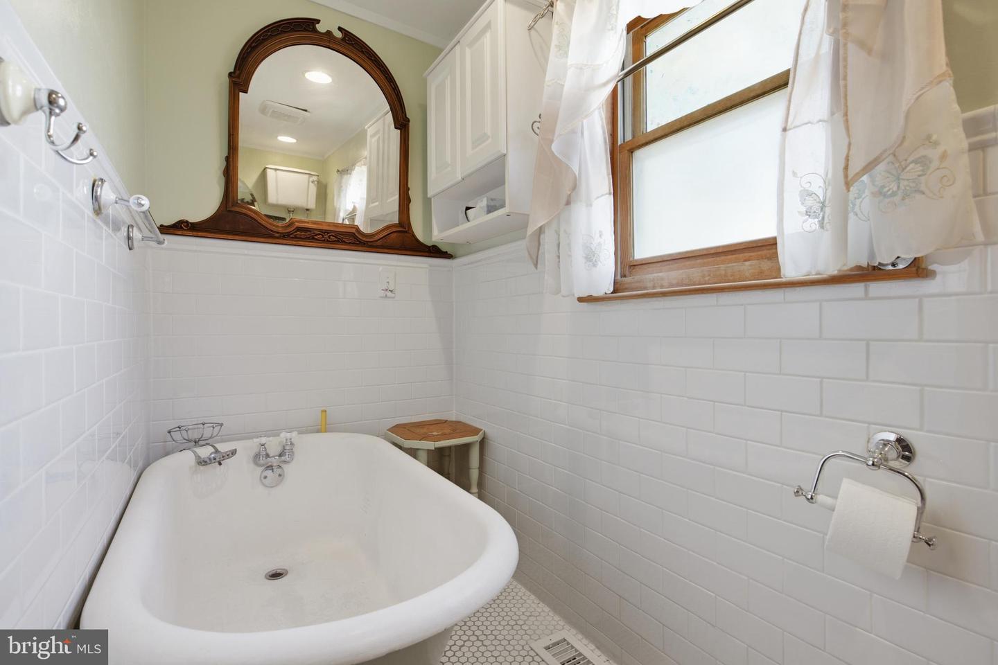 674 E Bay Ave Property Photo 25