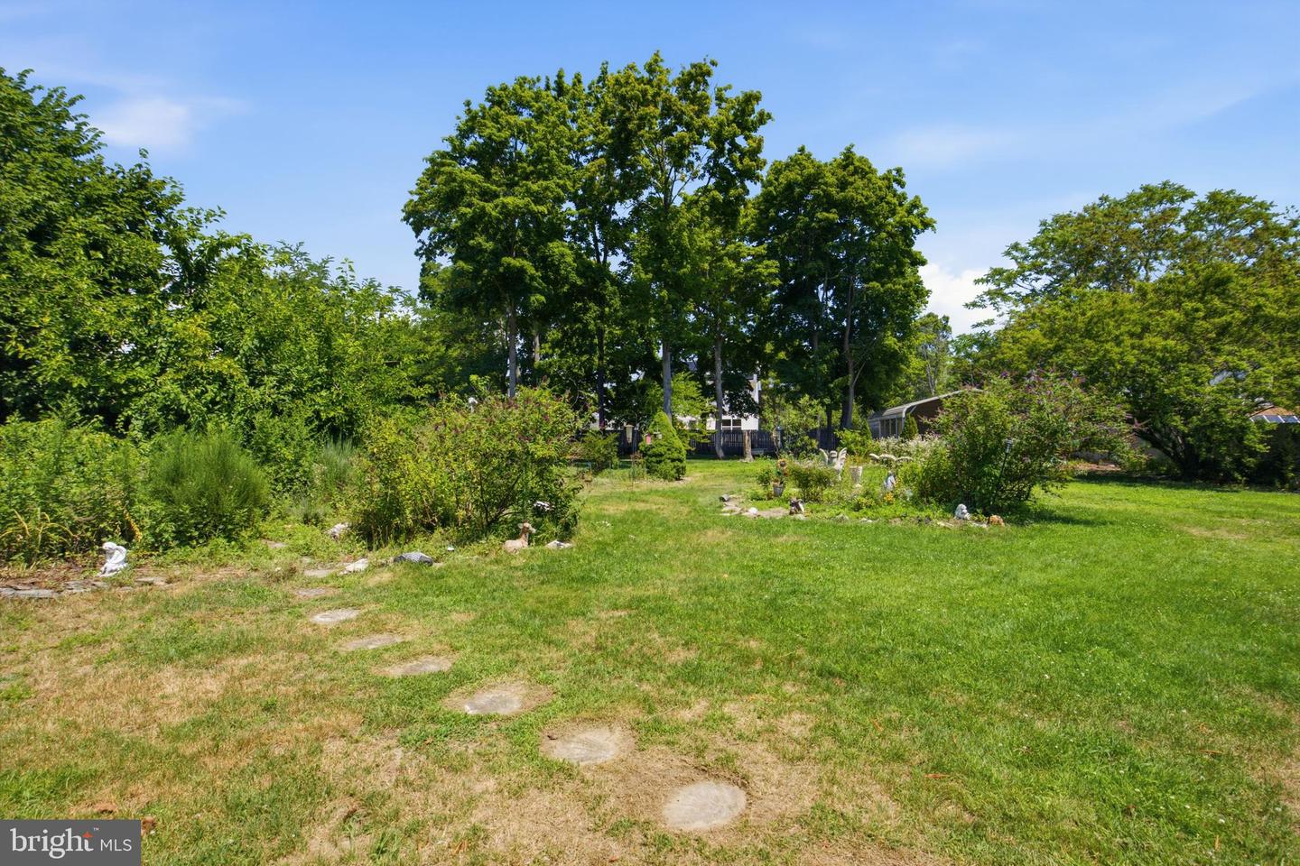 674 E Bay Ave Property Photo 49