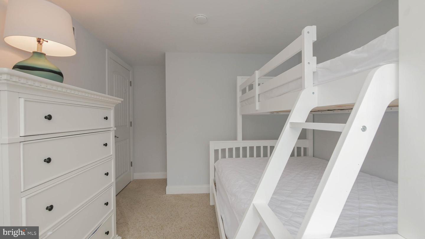 11 E Mercer Ave #9 Property Photo 16