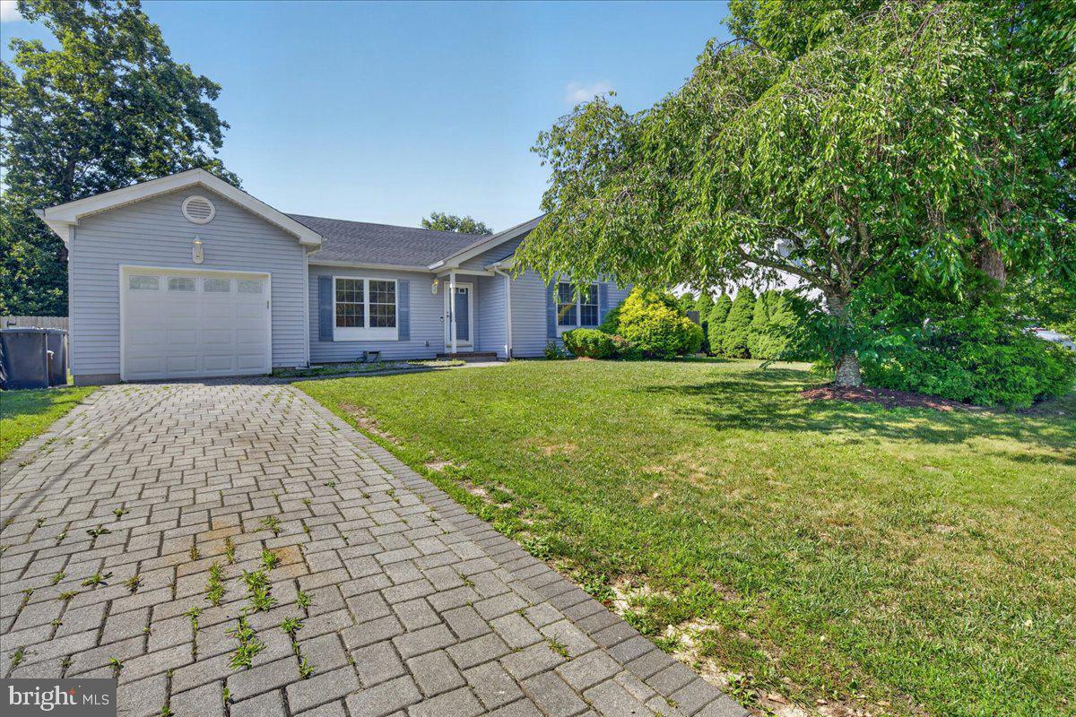 117 INBOARD AVE Property Photo 1