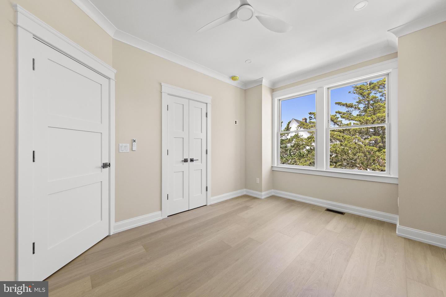 9708 Beach Ave Property Photo 26
