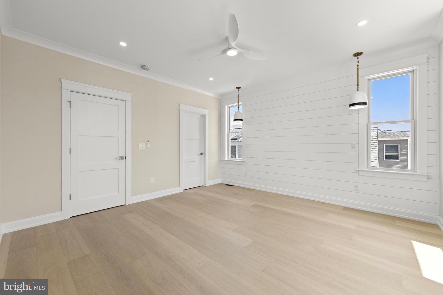 9708 Beach Ave Property Photo 35