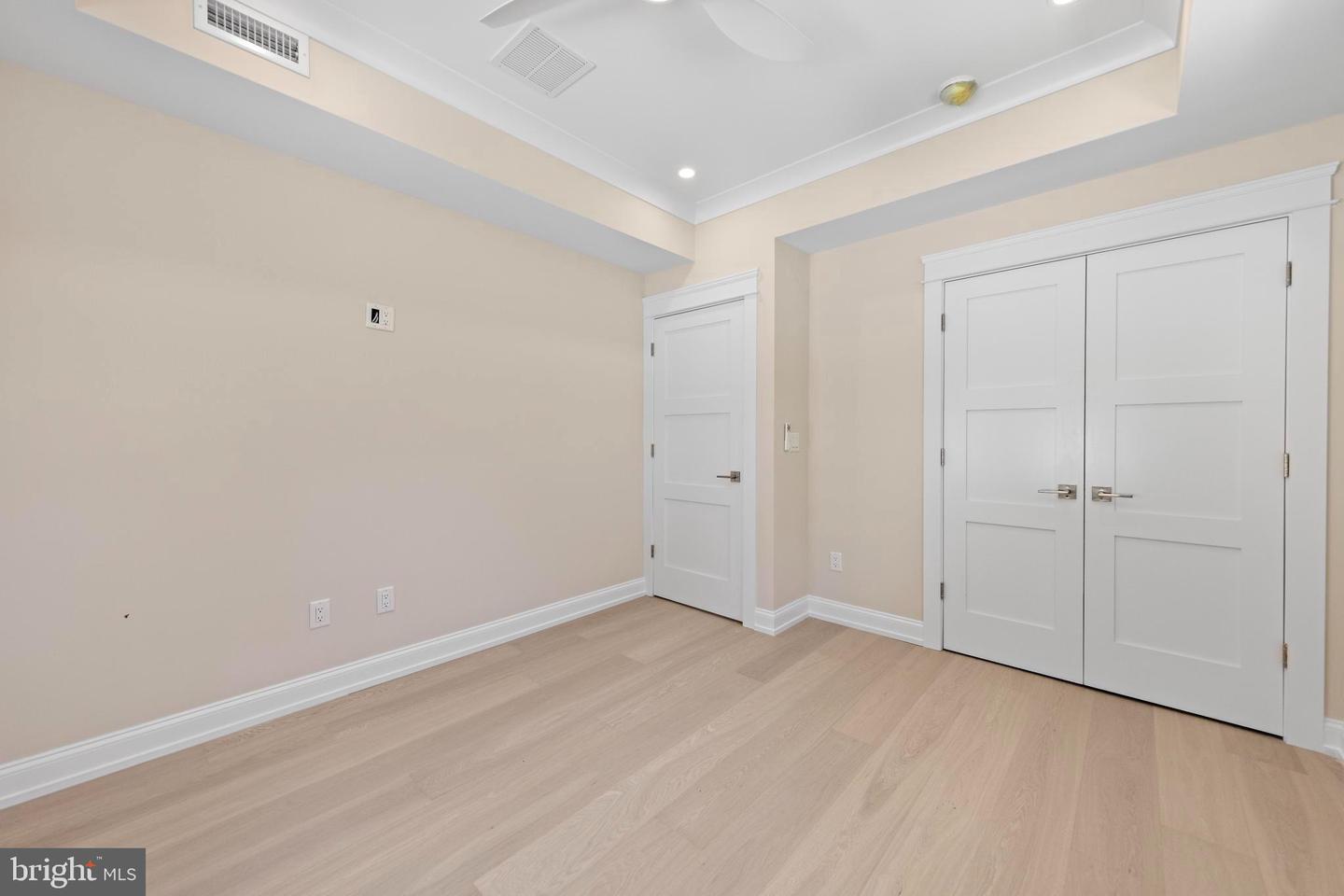 9708 Beach Ave Property Photo 39