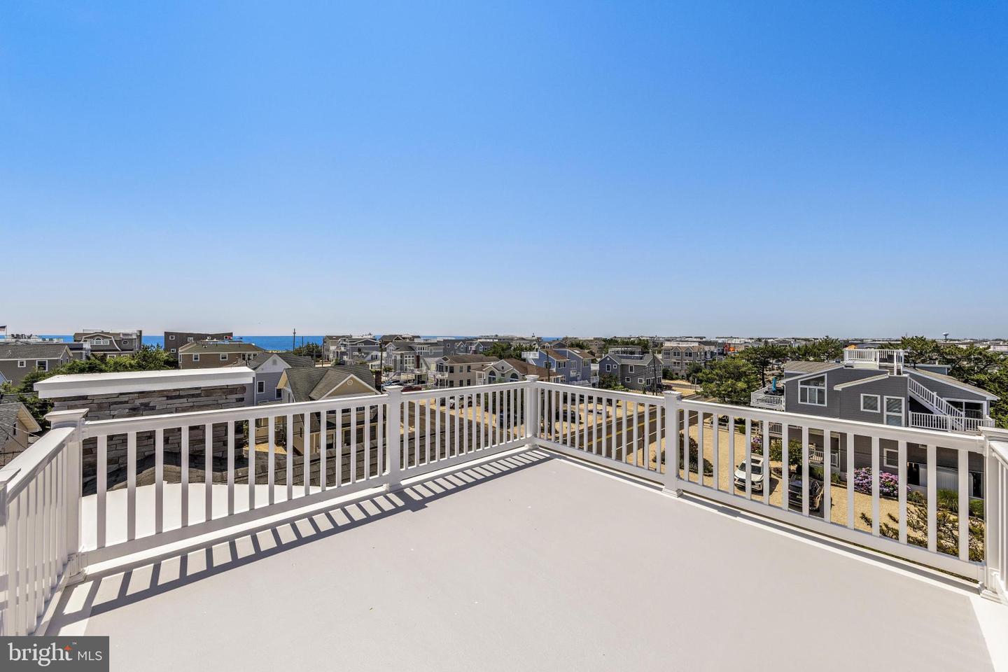 9708 Beach Ave Property Photo 56