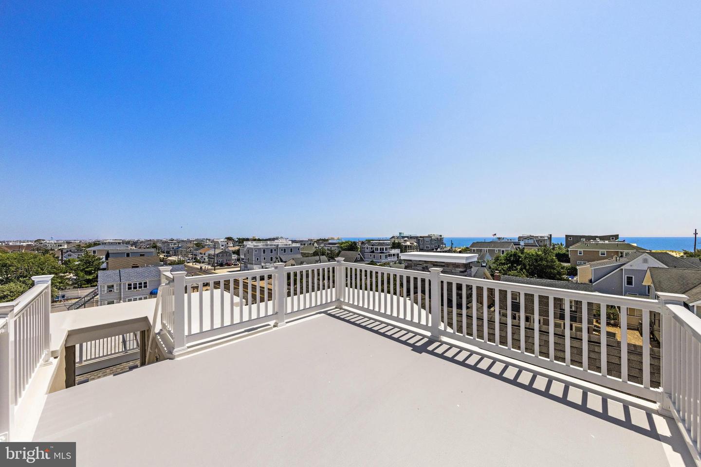 9708 Beach Ave Property Photo 57