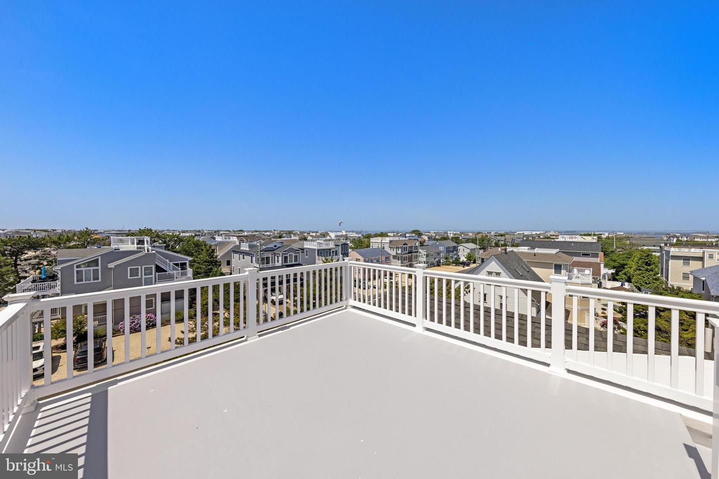 9708 Beach Ave Property Photo 59