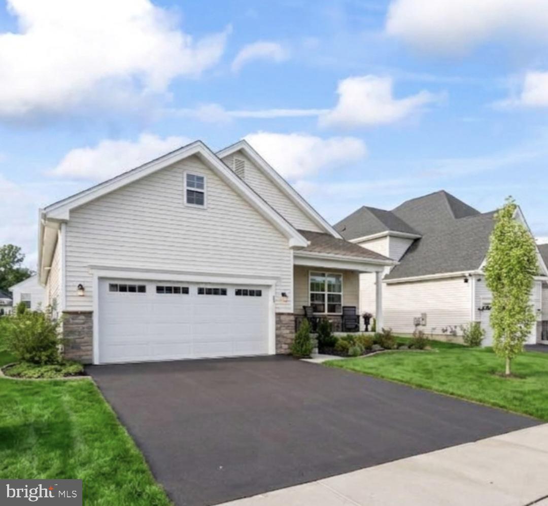 38 Keeneland Property Photo 2