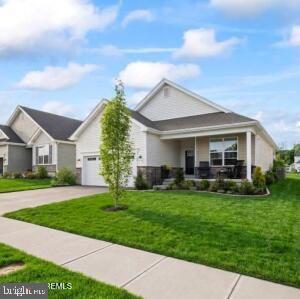 38 Keeneland Property Photo 4