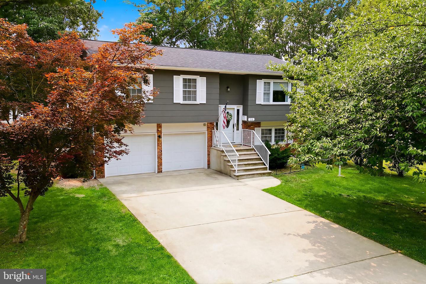 64 WOODLAND RD