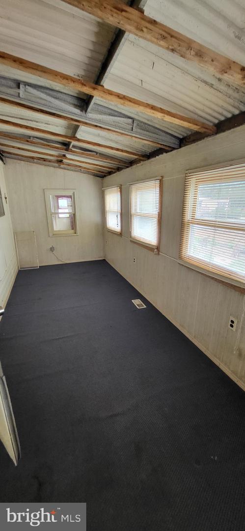 105 Juniper Property Photo 8