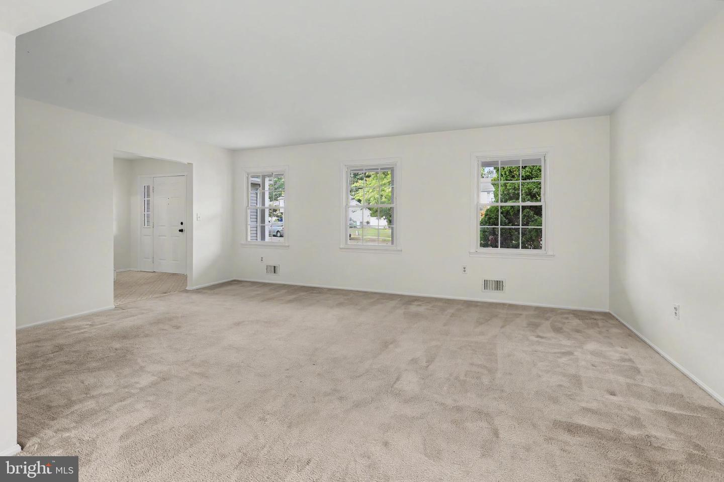 1075 Torremolinos Ct Property Photo 7