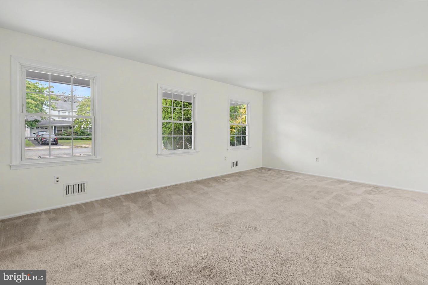 1075 Torremolinos Ct Property Photo 8