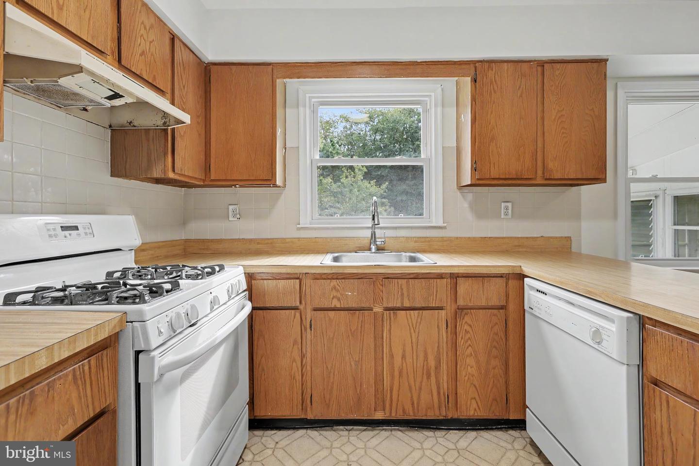 1075 Torremolinos Ct Property Photo 13