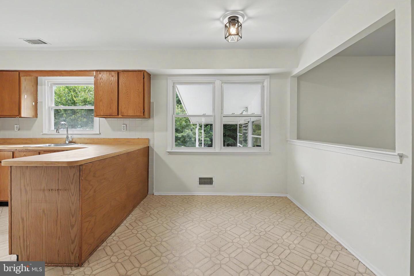 1075 Torremolinos Ct Property Photo 18