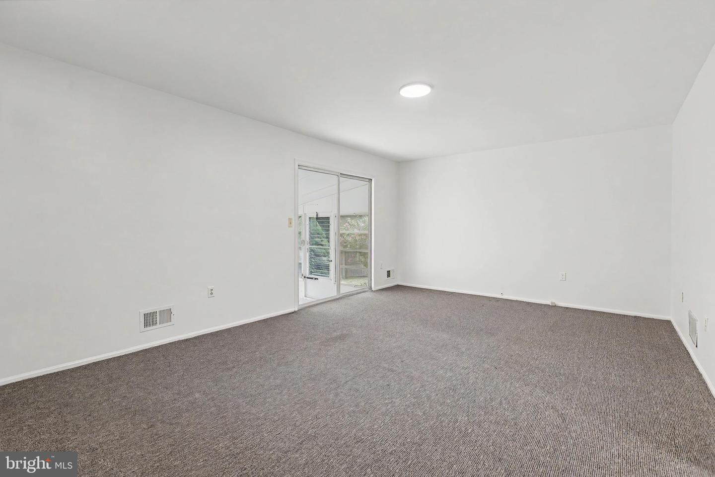 1075 Torremolinos Ct Property Photo 20