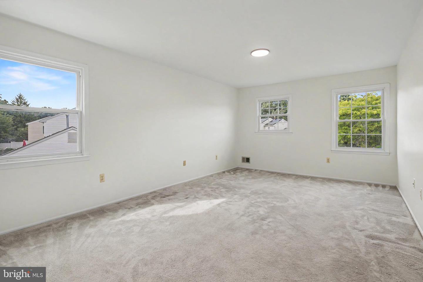 1075 Torremolinos Ct Property Photo 25