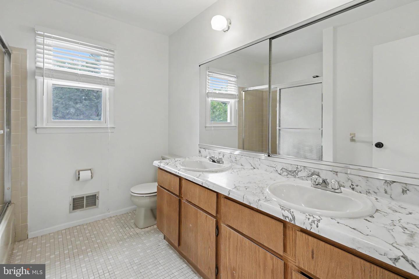 1075 Torremolinos Ct Property Photo 36