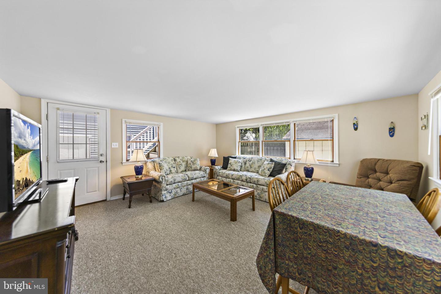 114 W Delaware Ave Property Photo 4