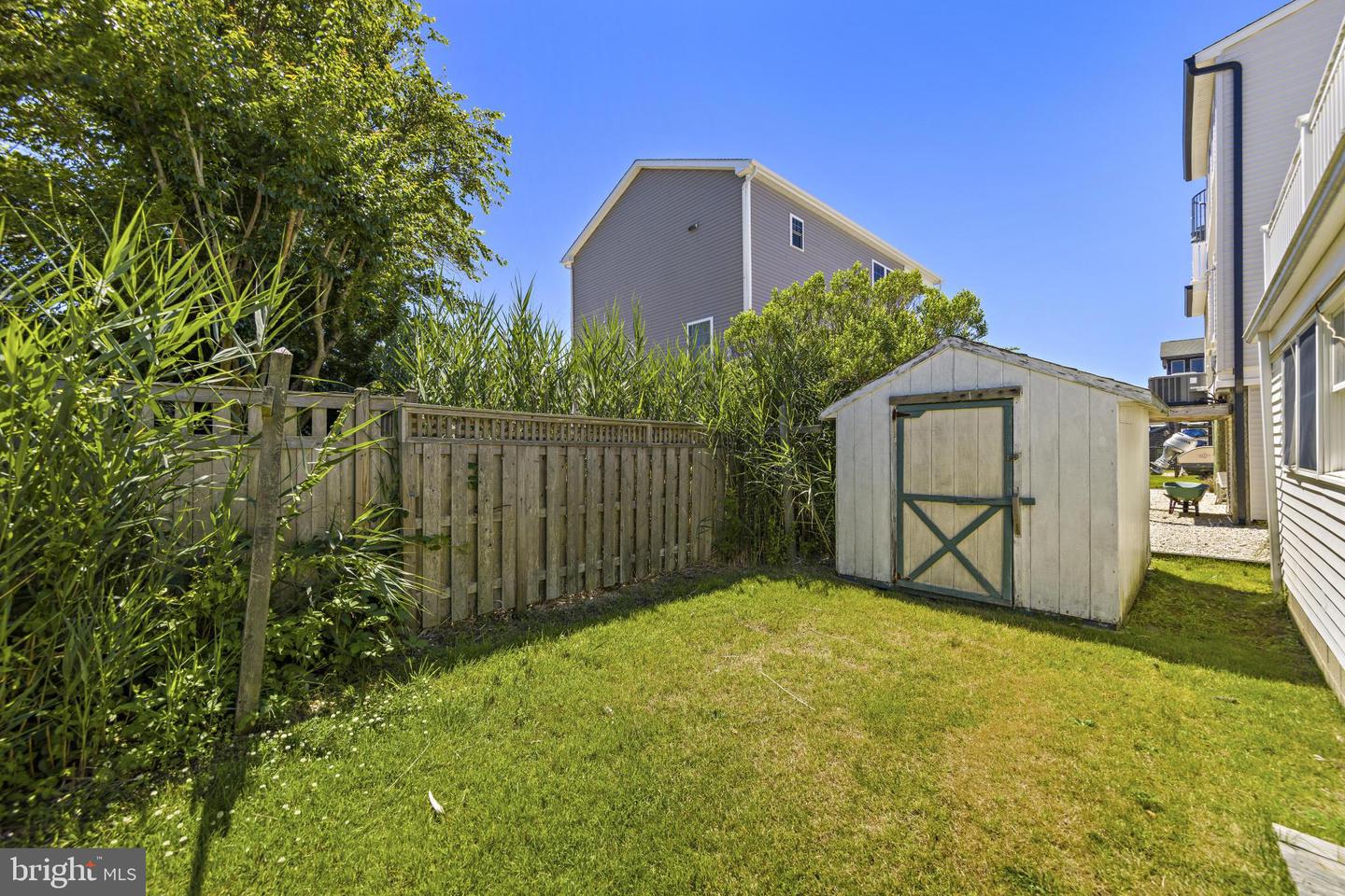 114 W Delaware Ave Property Photo 37