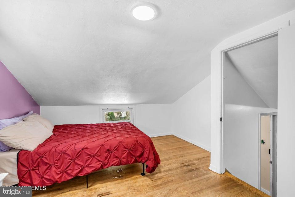 1137 Roe Ave Property Photo 24