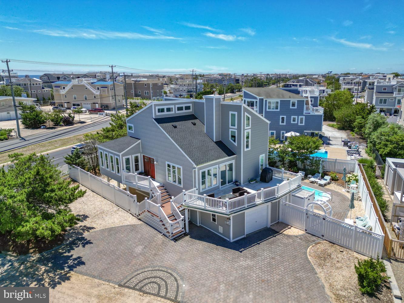 1100-A- LONG BEACH BLVD #EMILIE LANE