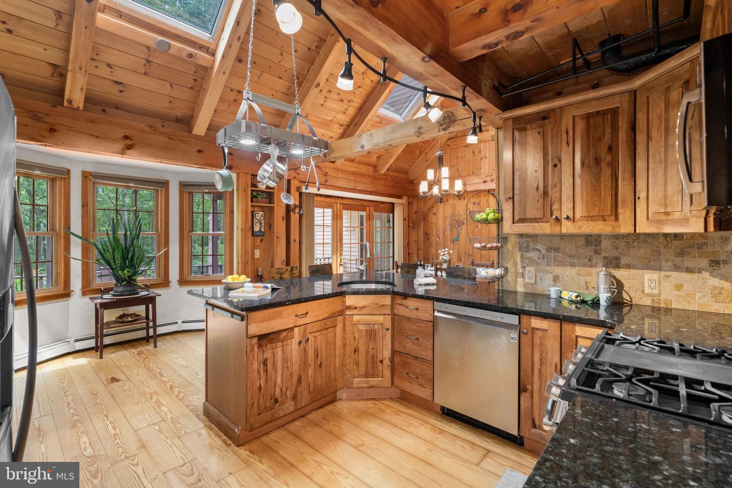 16 Dunhill Property Photo 15
